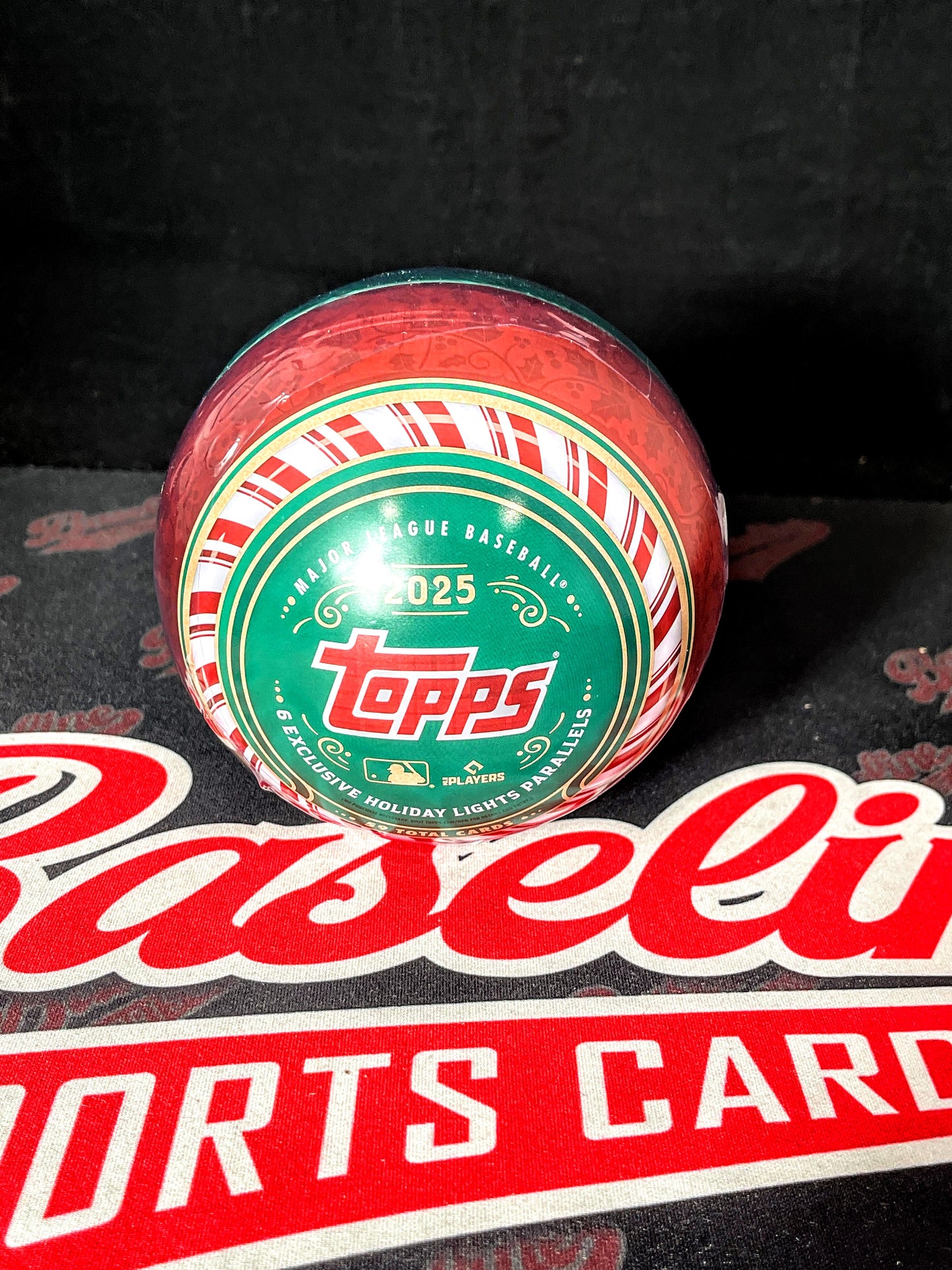 2025 Topps Holiday Baseball Tin