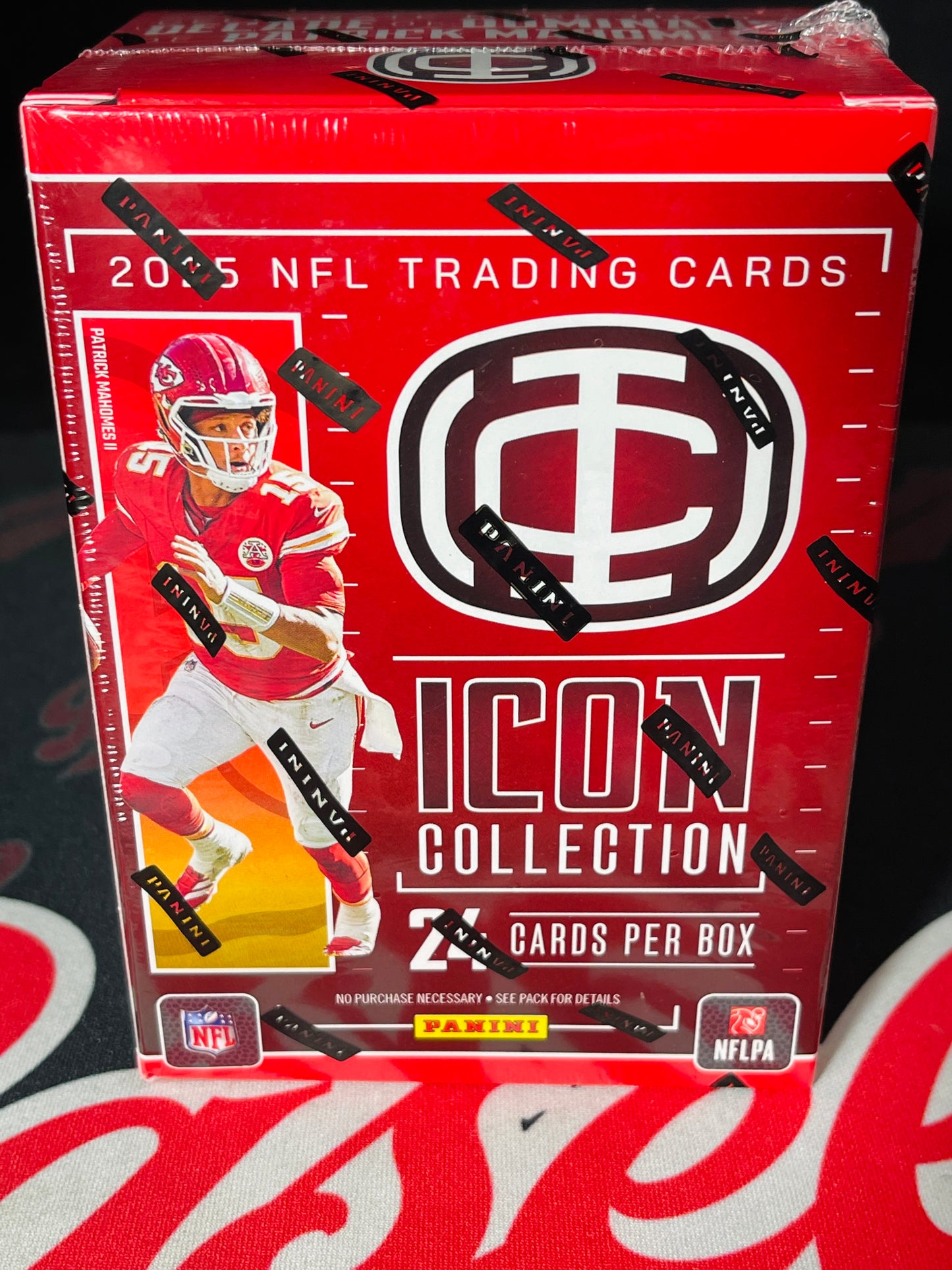 2025 Panini Mahomes Icon Collection Football Blaster Box