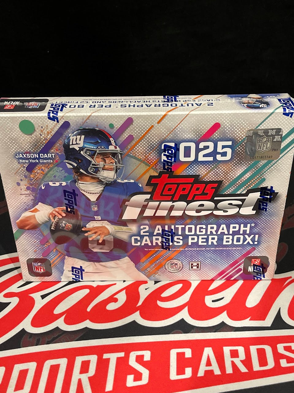 2025 Topps Finest Football Hobby Box