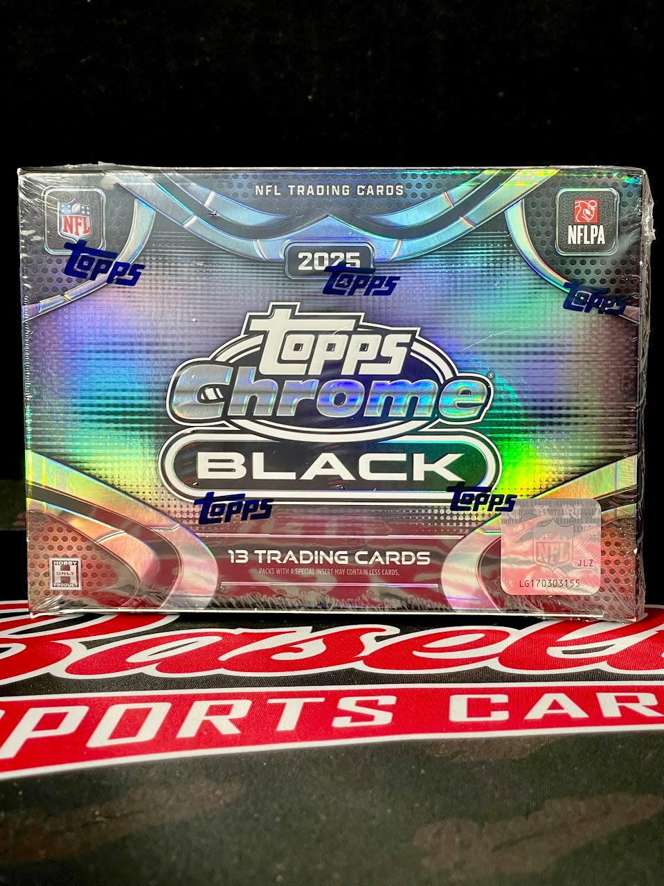 2025 Topps Chrome Black Football Hobby Box